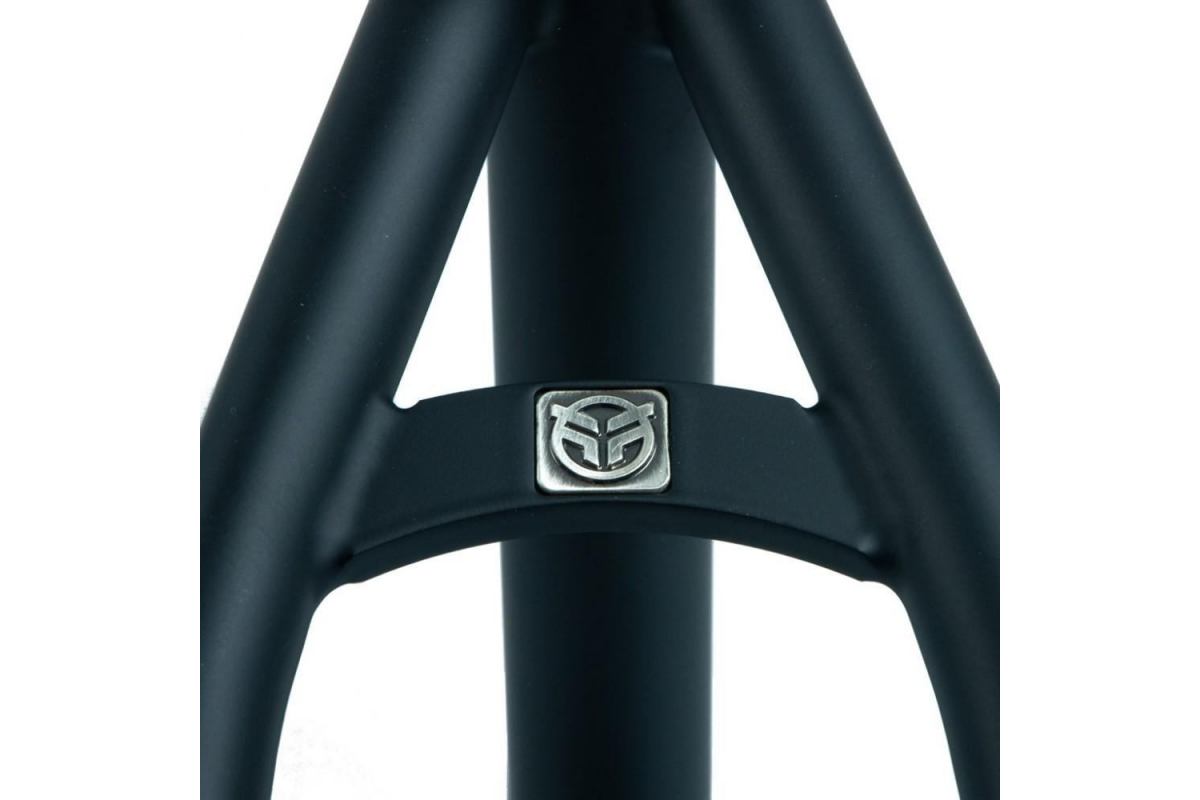 9_cadre-federal-boyd-ics2-matt-black